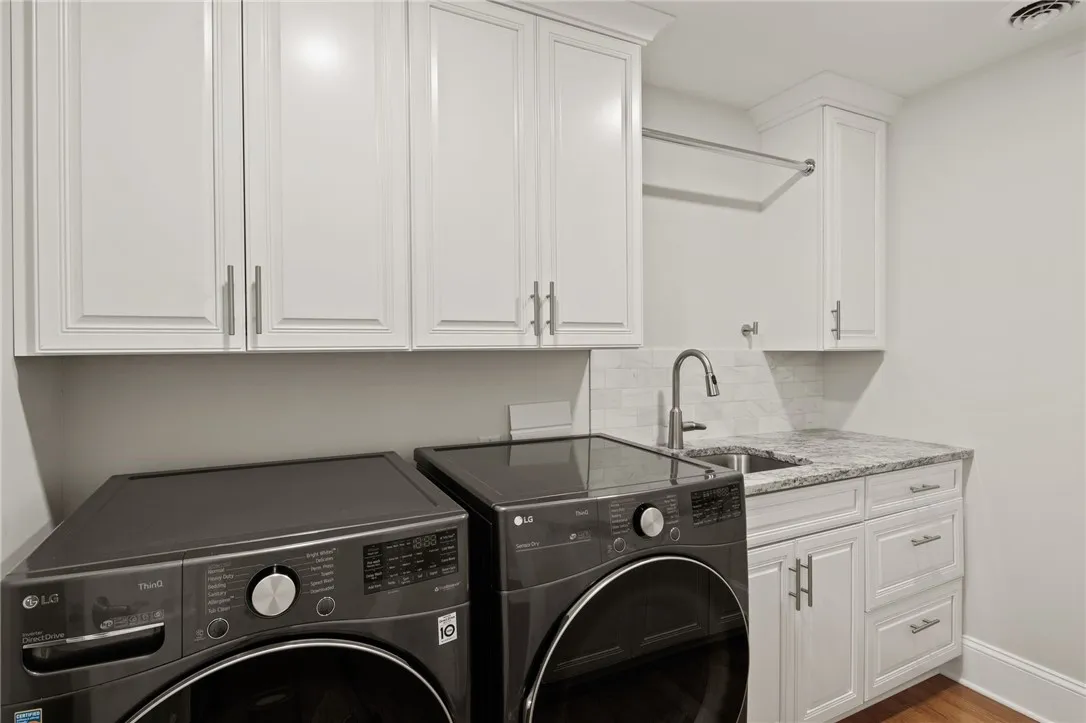Laundry room -2nd floor
