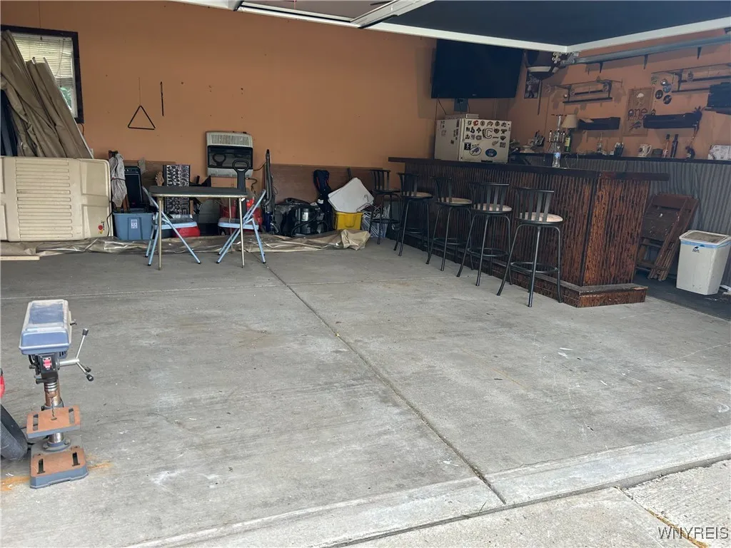 Garage with Bar