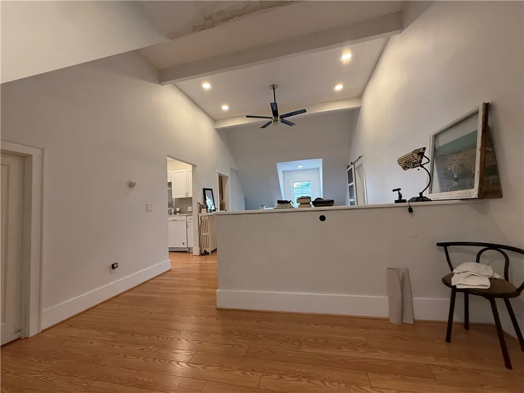 1036 Monroe Avenue, Rochester, New York 14620, Rochester, New York 14620, 1 Bedroom Bedrooms, 5 Rooms Rooms,1 BathroomBathrooms,Residential Lease,For Rent,1036 Monroe Avenue, Rochester, New York 14620,R1620698