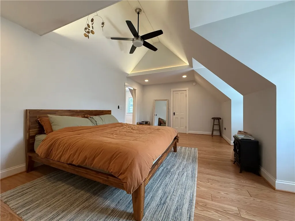 1036 Monroe Avenue, Rochester, New York 14620, Rochester, New York 14620, 1 Bedroom Bedrooms, 5 Rooms Rooms,1 BathroomBathrooms,Residential Lease,For Rent,1036 Monroe Avenue, Rochester, New York 14620,R1620698