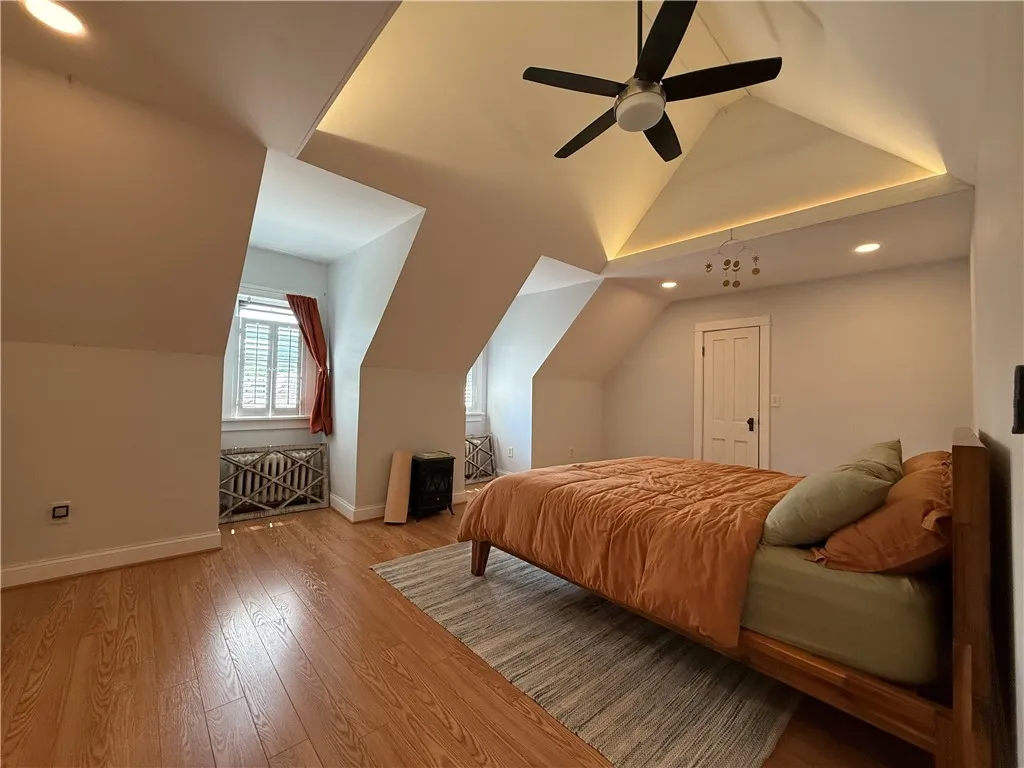 1036 Monroe Avenue, Rochester, New York 14620, Rochester, New York 14620, 1 Bedroom Bedrooms, 5 Rooms Rooms,1 BathroomBathrooms,Residential Lease,For Rent,1036 Monroe Avenue, Rochester, New York 14620,R1620698