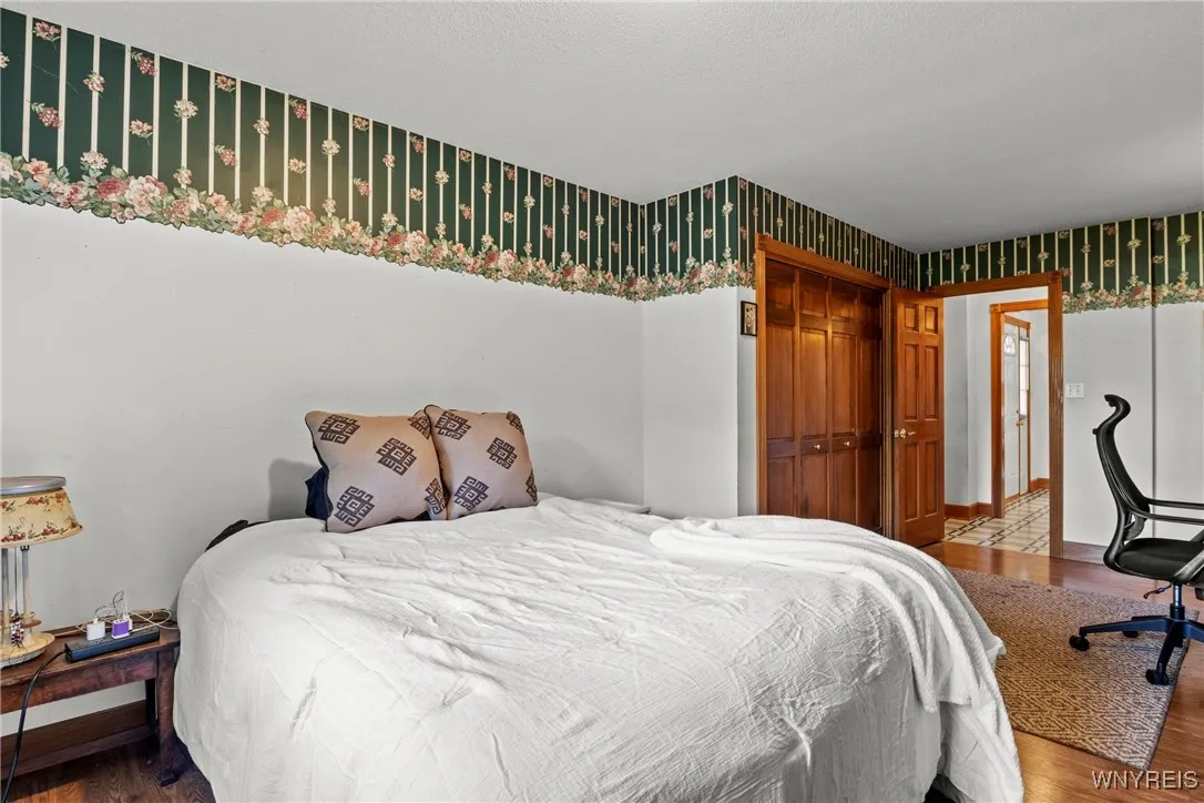950 East Robinson Street, North Tonawanda, New Yor, North Tonawanda, New York 14120, 2 Bedrooms Bedrooms, 5 Rooms Rooms,2 BathroomsBathrooms,Residential,For Sale,950 East Robinson Street, North Tonawanda, New Yor,B1620442