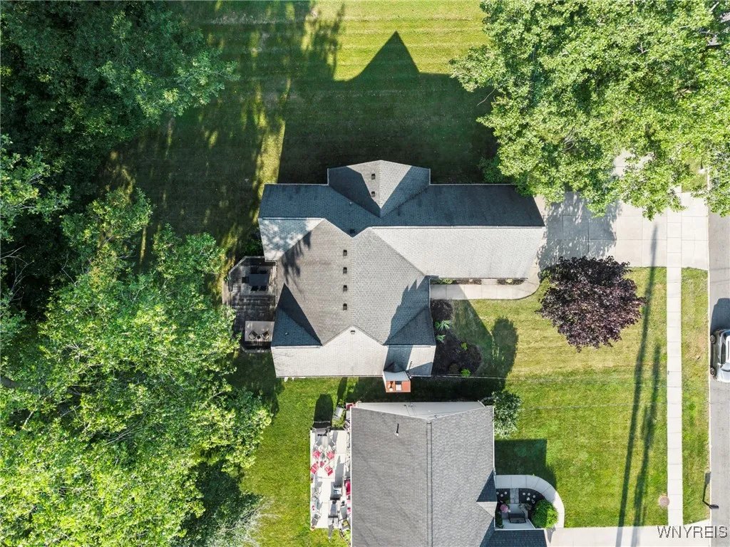 950 East Robinson Street, North Tonawanda, New Yor, North Tonawanda, New York 14120, 2 Bedrooms Bedrooms, 5 Rooms Rooms,2 BathroomsBathrooms,Residential,For Sale,950 East Robinson Street, North Tonawanda, New Yor,B1620442