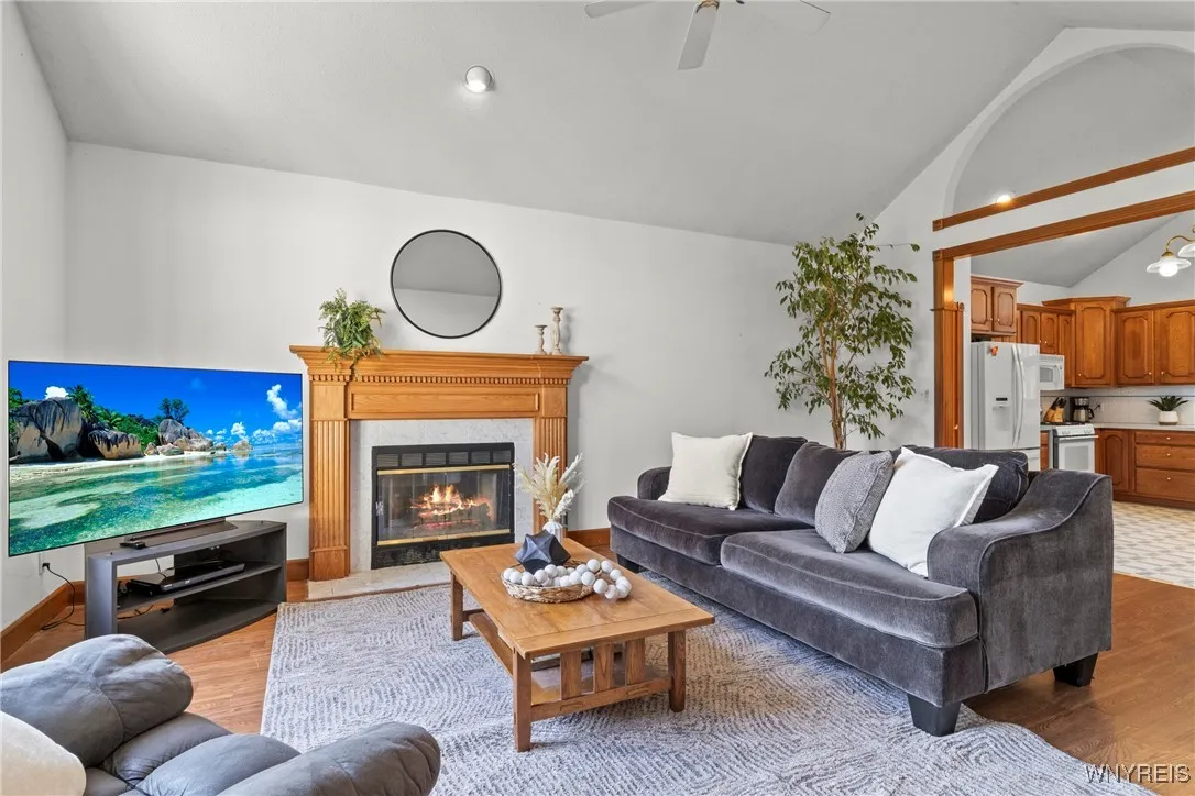 950 East Robinson Street, North Tonawanda, New Yor, North Tonawanda, New York 14120, 2 Bedrooms Bedrooms, 5 Rooms Rooms,2 BathroomsBathrooms,Residential,For Sale,950 East Robinson Street, North Tonawanda, New Yor,B1620442
