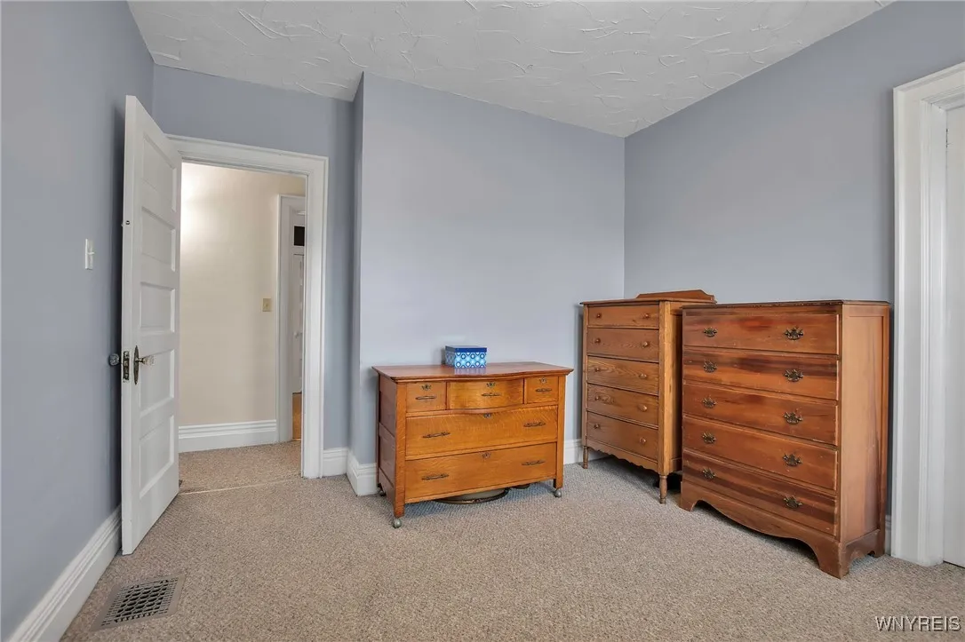 2831 South Park Avenue, Lackawanna, New York 14218, Lackawanna, New York 14218, 3 Bedrooms Bedrooms, 9 Rooms Rooms,2 BathroomsBathrooms,Residential,For Sale,2831 South Park Avenue, Lackawanna, New York 14218,B1620696