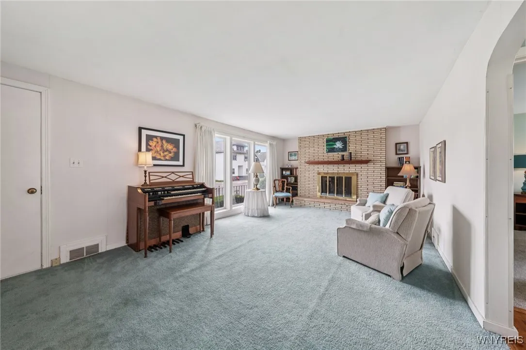 66 Gierlach Street, Cheektowaga, New York 14212, Cheektowaga, New York 14212, 2 Bedrooms Bedrooms, 5 Rooms Rooms,1 BathroomBathrooms,Residential,Closed,66 Gierlach Street, Cheektowaga, New York 14212,0,B1619088