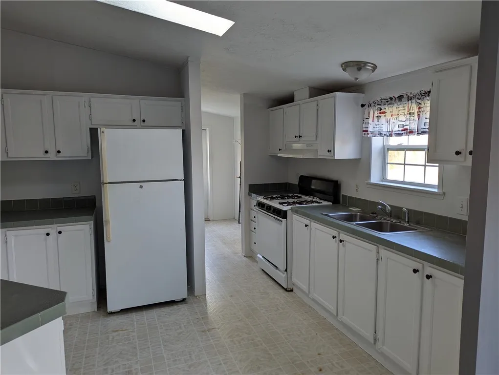 14671 Lime Kiln Road, Barre, New York 14411, Barre, New York 14411, 3 Bedrooms Bedrooms, 5 Rooms Rooms,2 BathroomsBathrooms,Residential,For Sale,14671 Lime Kiln Road, Barre, New York 14411,0,R1620728