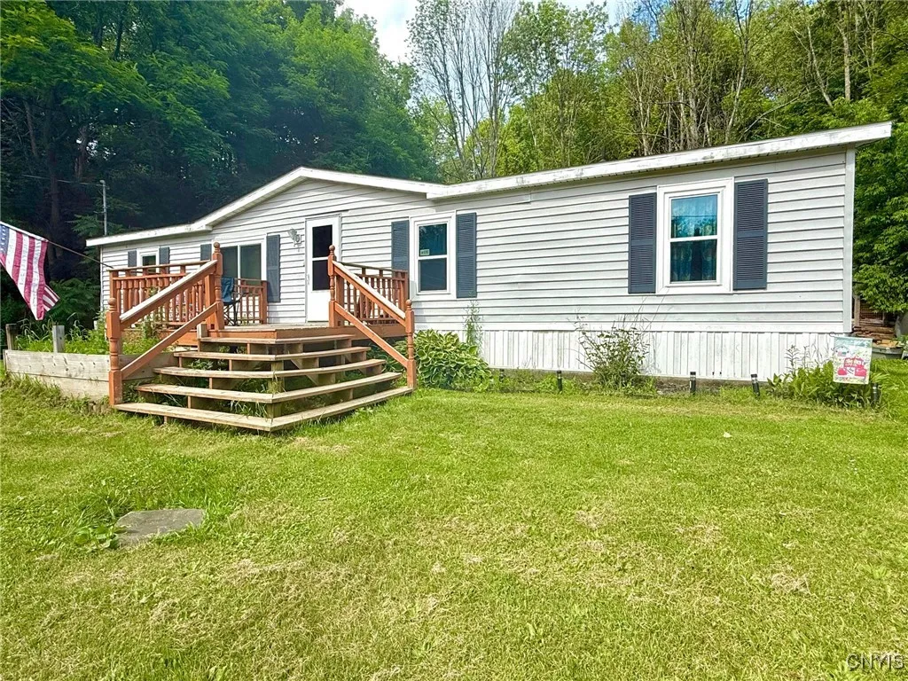 2886 Us Highway 11, Cortlandville, New York 13803, Cortlandville, New York 13803, 3 Bedrooms Bedrooms, 10 Rooms Rooms,2 BathroomsBathrooms,Residential,Closed,2886 Us Highway 11, Cortlandville, New York 13803,0,S1620689