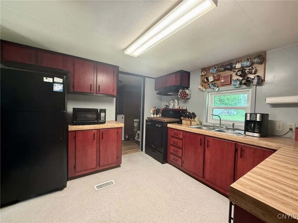 2886 Us Highway 11, Cortlandville, New York 13803, Cortlandville, New York 13803, 3 Bedrooms Bedrooms, 10 Rooms Rooms,2 BathroomsBathrooms,Residential,For Sale,2886 Us Highway 11, Cortlandville, New York 13803,S1620689
