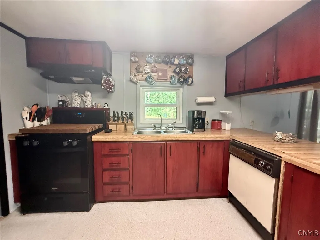 2886 Us Highway 11, Cortlandville, New York 13803, Cortlandville, New York 13803, 3 Bedrooms Bedrooms, 10 Rooms Rooms,2 BathroomsBathrooms,Residential,For Sale,2886 Us Highway 11, Cortlandville, New York 13803,S1620689