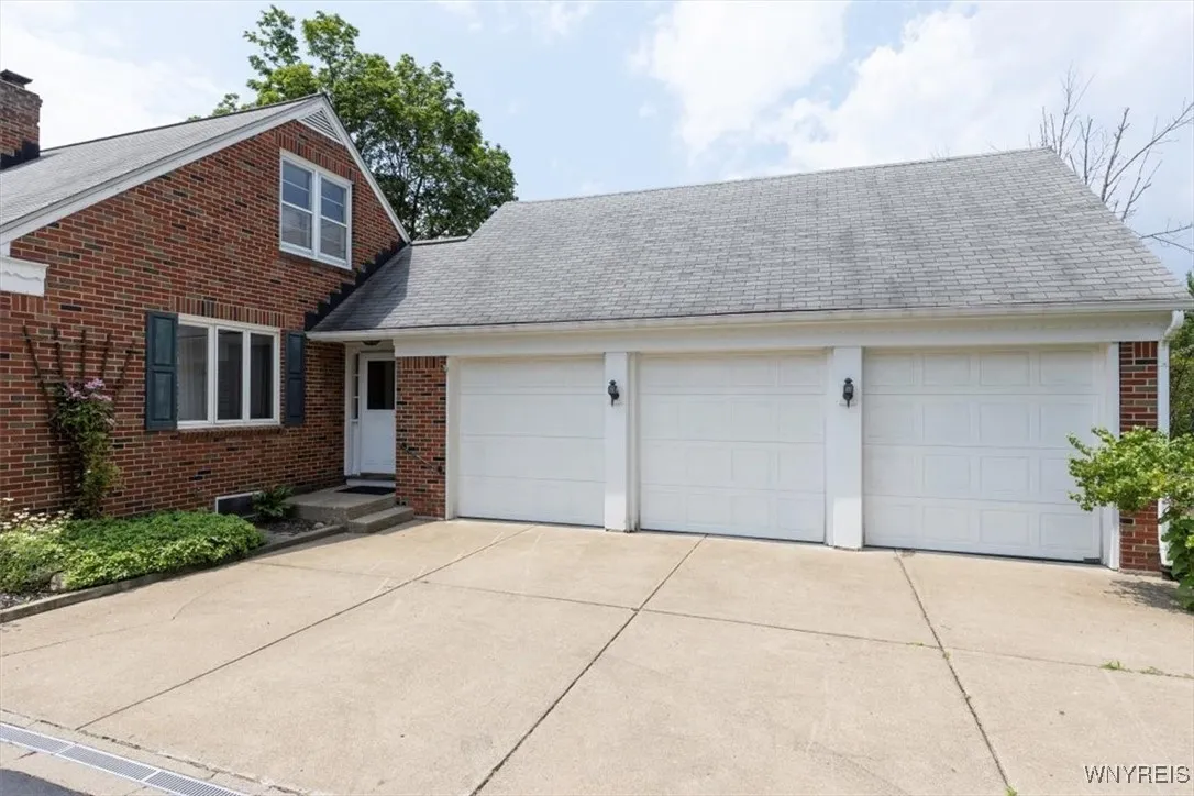 356 Union Road, West Seneca, New York 14224, West Seneca, New York 14224, 4 Bedrooms Bedrooms, 7 Rooms Rooms,1 BathroomBathrooms,Residential,For Sale,356 Union Road, West Seneca, New York 14224,B1620314