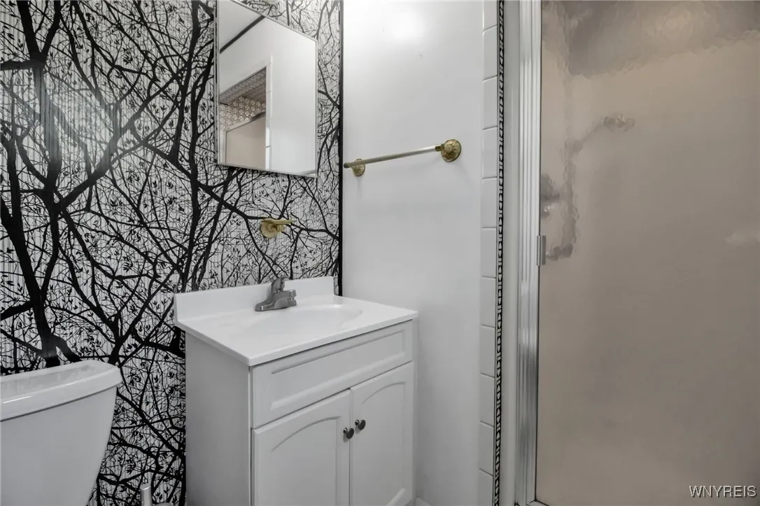 22 Eaglebrook Drive, Orchard Park, New York 14224, Orchard Park, New York 14224, 3 Bedrooms Bedrooms, 8 Rooms Rooms,2 BathroomsBathrooms,Residential,For Sale,22 Eaglebrook Drive, Orchard Park, New York 14224,B1620503
