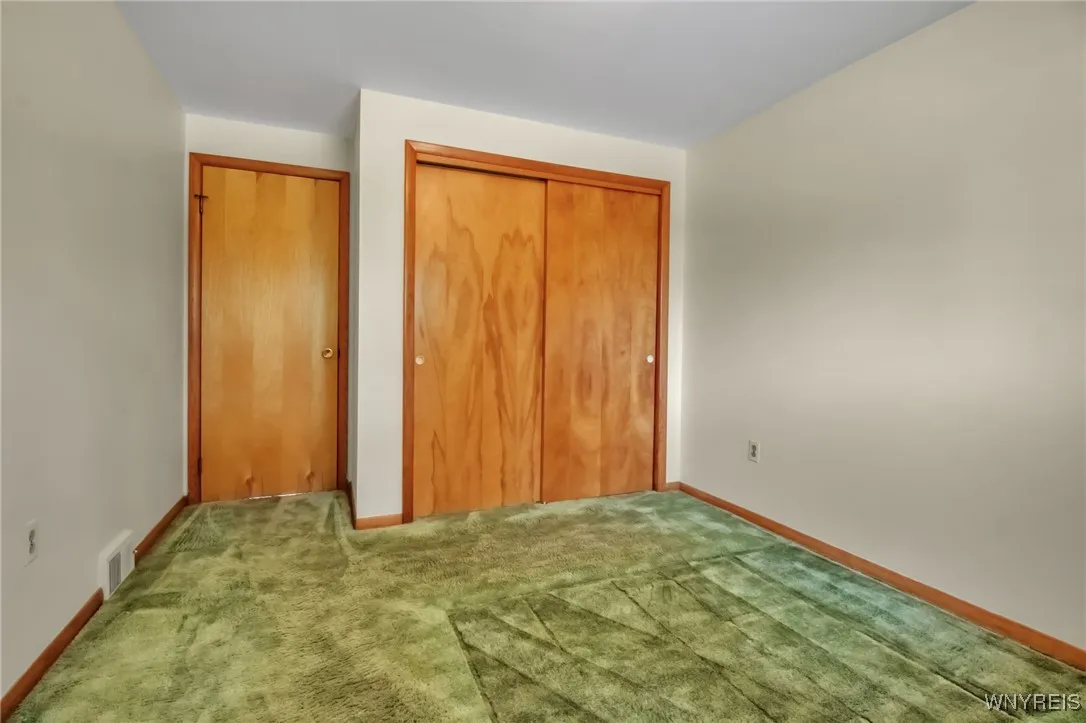 22 Eaglebrook Drive, Orchard Park, New York 14224, Orchard Park, New York 14224, 3 Bedrooms Bedrooms, 8 Rooms Rooms,2 BathroomsBathrooms,Residential,For Sale,22 Eaglebrook Drive, Orchard Park, New York 14224,B1620503
