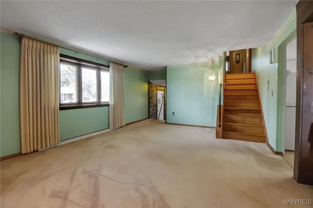 22 Eaglebrook Drive, Orchard Park, New York 14224, Orchard Park, New York 14224, 3 Bedrooms Bedrooms, 8 Rooms Rooms,2 BathroomsBathrooms,Residential,For Sale,22 Eaglebrook Drive, Orchard Park, New York 14224,B1620503