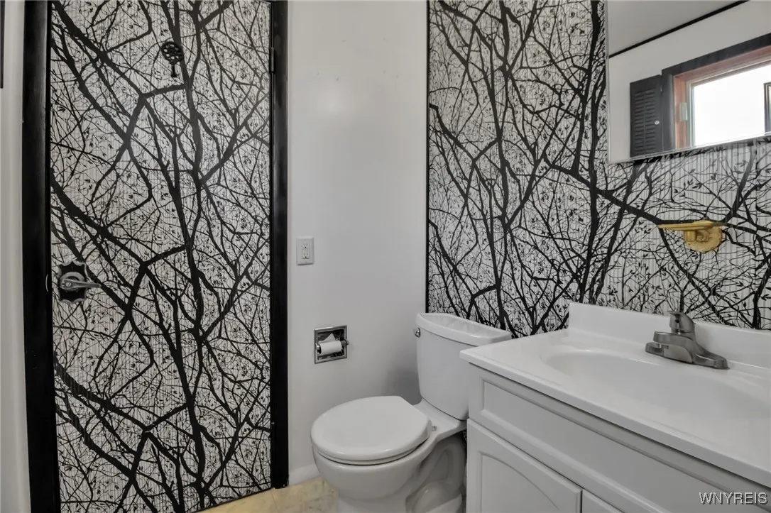 22 Eaglebrook Drive, Orchard Park, New York 14224, Orchard Park, New York 14224, 3 Bedrooms Bedrooms, 8 Rooms Rooms,2 BathroomsBathrooms,Residential,For Sale,22 Eaglebrook Drive, Orchard Park, New York 14224,B1620503