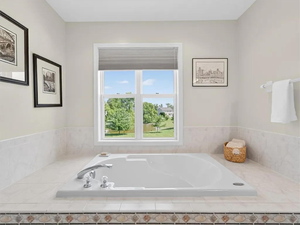 29 Marjorie Lane, Parma, New York 14468, Parma, New York 14468, 4 Bedrooms Bedrooms, 11 Rooms Rooms,2 BathroomsBathrooms,Residential,For Sale,29 Marjorie Lane, Parma, New York 14468,R1620616