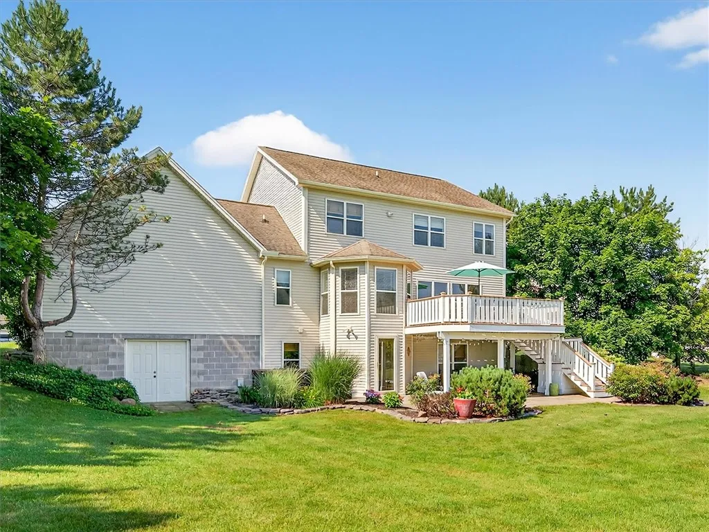 29 Marjorie Lane, Parma, New York 14468, Parma, New York 14468, 4 Bedrooms Bedrooms, 11 Rooms Rooms,2 BathroomsBathrooms,Residential,For Sale,29 Marjorie Lane, Parma, New York 14468,R1620616