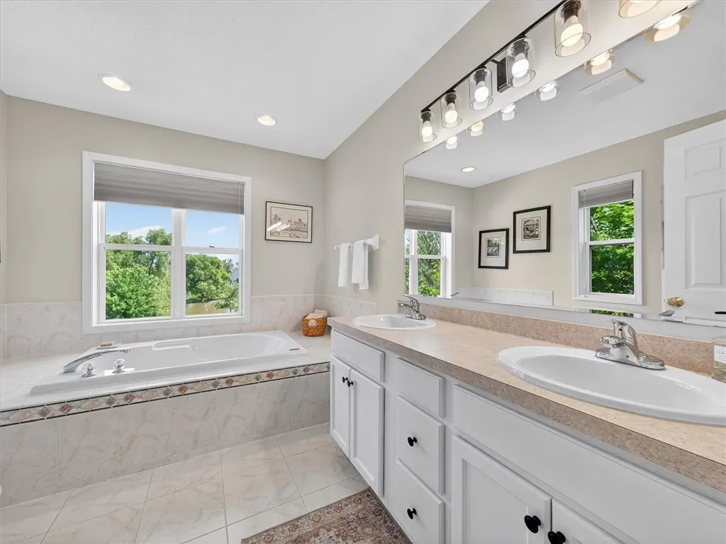 29 Marjorie Lane, Parma, New York 14468, Parma, New York 14468, 4 Bedrooms Bedrooms, 11 Rooms Rooms,2 BathroomsBathrooms,Residential,For Sale,29 Marjorie Lane, Parma, New York 14468,R1620616