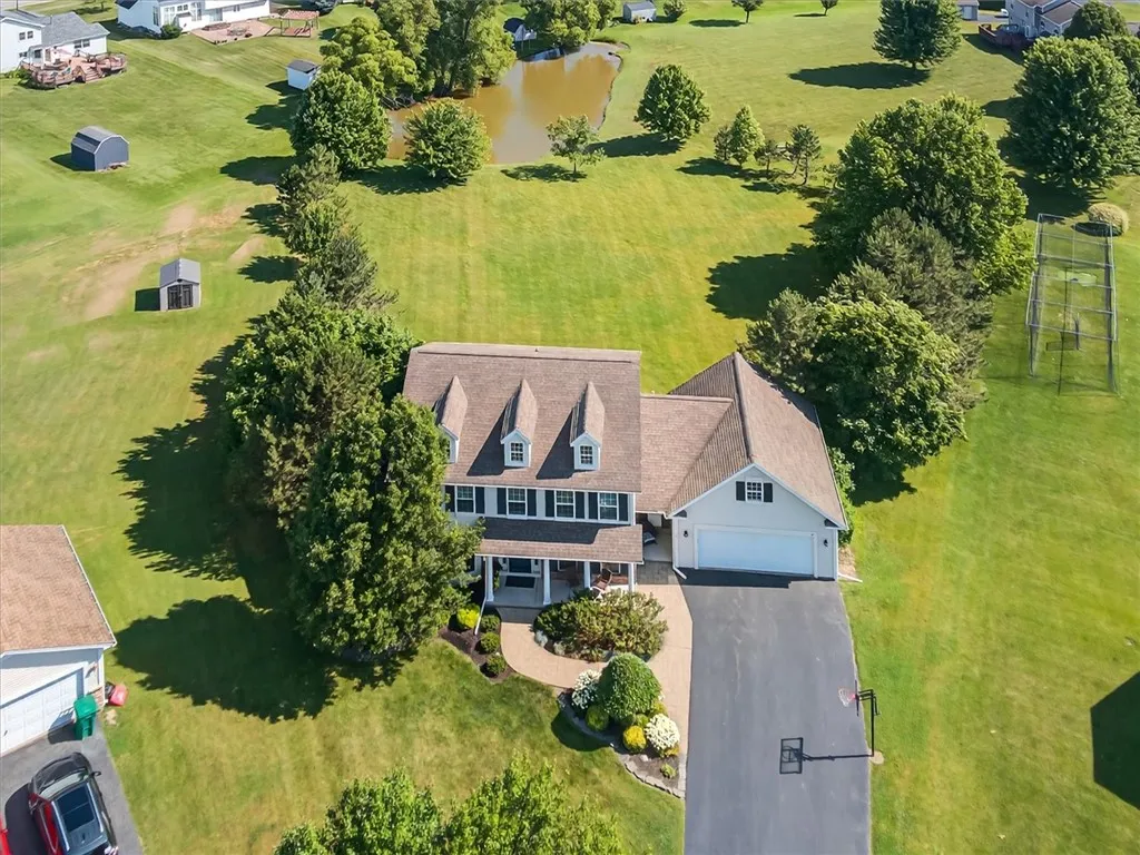 29 Marjorie Lane, Parma, New York 14468, Parma, New York 14468, 4 Bedrooms Bedrooms, 11 Rooms Rooms,2 BathroomsBathrooms,Residential,For Sale,29 Marjorie Lane, Parma, New York 14468,R1620616