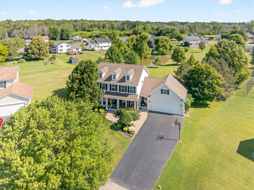 29 Marjorie Lane, Parma, New York 14468, Parma, New York 14468, 4 Bedrooms Bedrooms, 11 Rooms Rooms,2 BathroomsBathrooms,Residential,For Sale,29 Marjorie Lane, Parma, New York 14468,R1620616