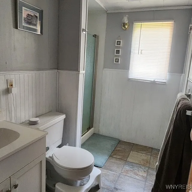 second floor full bath