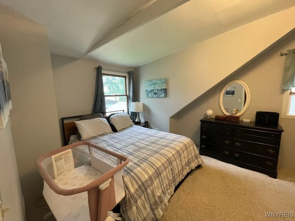 Master bedroom (second floor)