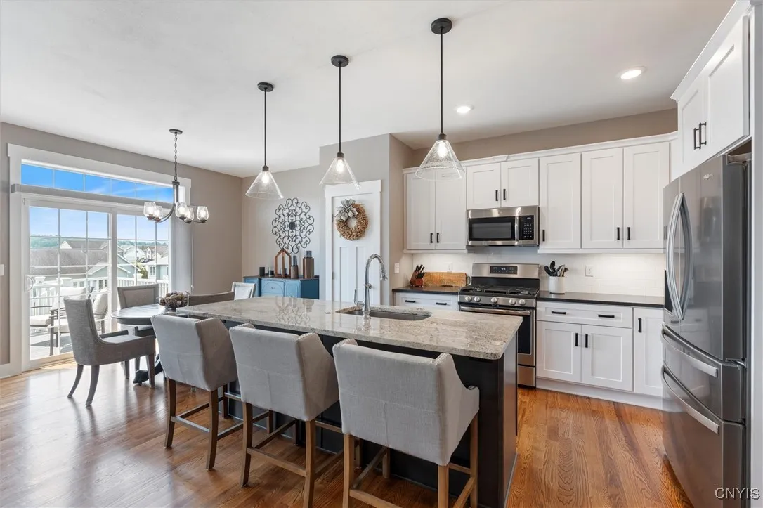 3758 Malibu Hills Drive, Camillus, New York 13209, Camillus, New York 13209, 3 Bedrooms Bedrooms, 7 Rooms Rooms,2 BathroomsBathrooms,Residential,For Sale,3758 Malibu Hills Drive, Camillus, New York 13209,S1619737