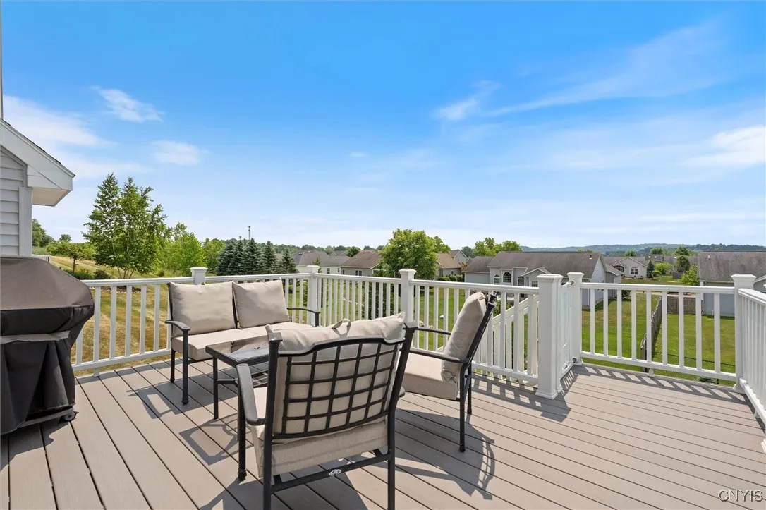 3758 Malibu Hills Drive, Camillus, New York 13209, Camillus, New York 13209, 3 Bedrooms Bedrooms, 7 Rooms Rooms,2 BathroomsBathrooms,Residential,For Sale,3758 Malibu Hills Drive, Camillus, New York 13209,S1619737