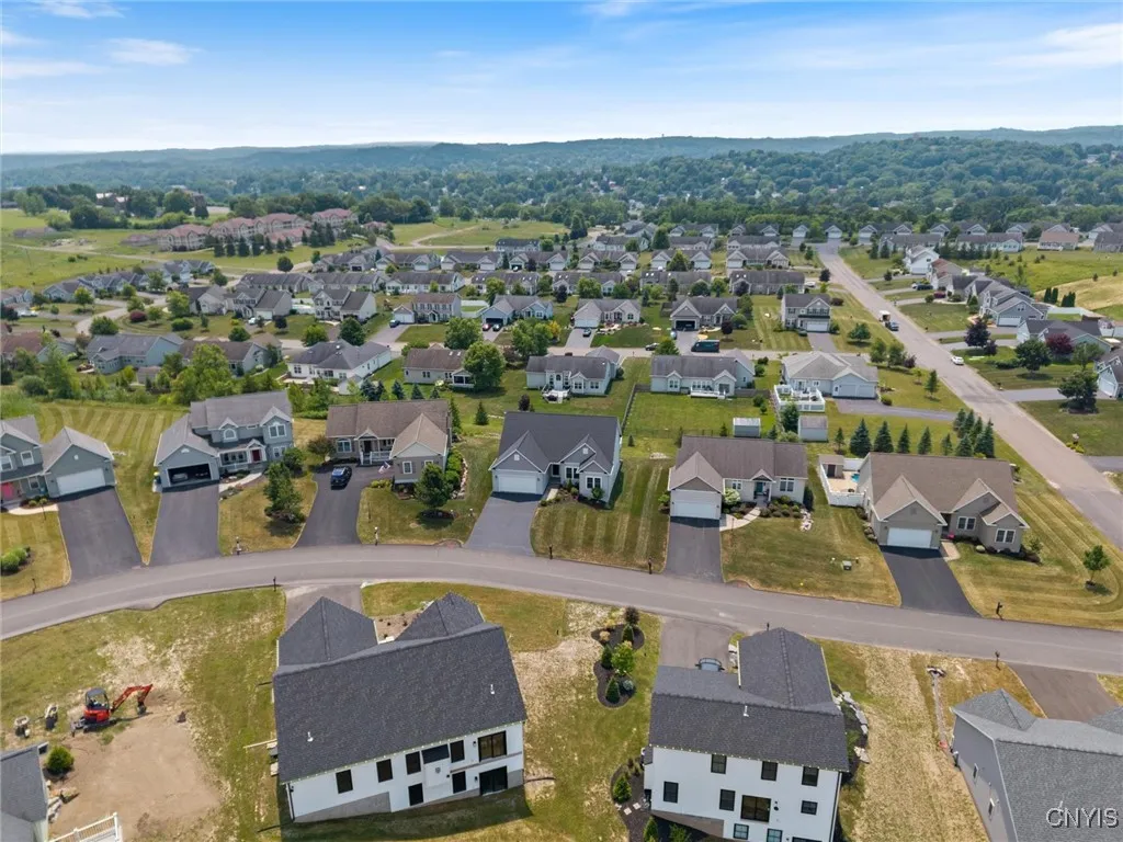 3758 Malibu Hills Drive, Camillus, New York 13209, Camillus, New York 13209, 3 Bedrooms Bedrooms, 7 Rooms Rooms,2 BathroomsBathrooms,Residential,For Sale,3758 Malibu Hills Drive, Camillus, New York 13209,S1619737