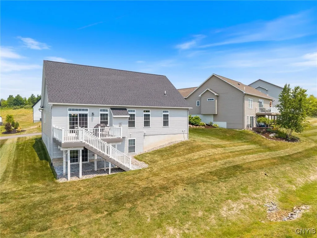 3758 Malibu Hills Drive, Camillus, New York 13209, Camillus, New York 13209, 3 Bedrooms Bedrooms, 7 Rooms Rooms,2 BathroomsBathrooms,Residential,For Sale,3758 Malibu Hills Drive, Camillus, New York 13209,S1619737