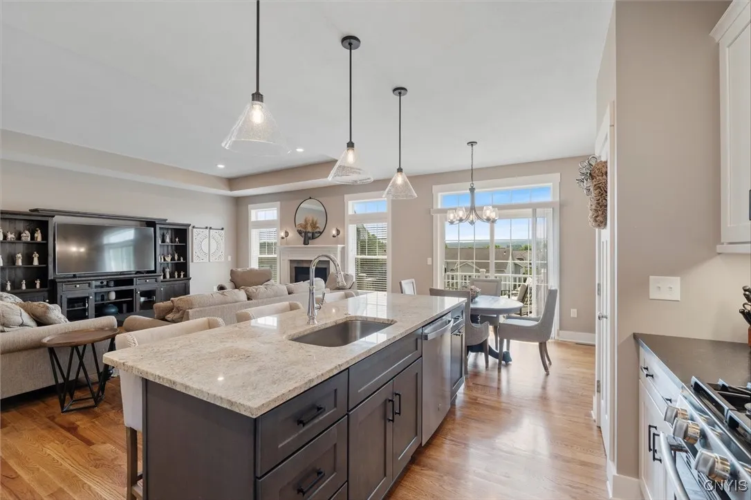 3758 Malibu Hills Drive, Camillus, New York 13209, Camillus, New York 13209, 3 Bedrooms Bedrooms, 7 Rooms Rooms,2 BathroomsBathrooms,Residential,For Sale,3758 Malibu Hills Drive, Camillus, New York 13209,S1619737