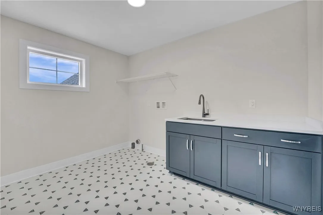 4 Kestrel Court, Orchard Park, New York 14127, Orchard Park, New York 14127, 4 Bedrooms Bedrooms, 10 Rooms Rooms,4 BathroomsBathrooms,Residential,For Sale,4 Kestrel Court, Orchard Park, New York 14127,B1620783