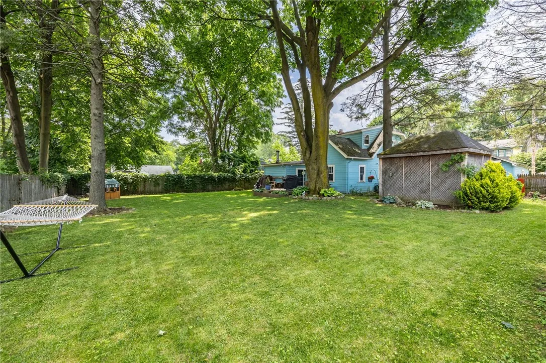 142 Holloway Road, Brighton, New York 14610, Brighton, New York 14610, 4 Bedrooms Bedrooms, 7 Rooms Rooms,2 BathroomsBathrooms,Residential,Closed,142 Holloway Road, Brighton, New York 14610,0,R1617102