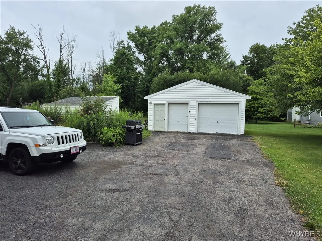 564 Ward Road, North Tonawanda, New York 14120, North Tonawanda, New York 14120, 4 Bedrooms Bedrooms, ,2 BathroomsBathrooms,Residential,For Sale,564 Ward Road, North Tonawanda, New York 14120,B1620226