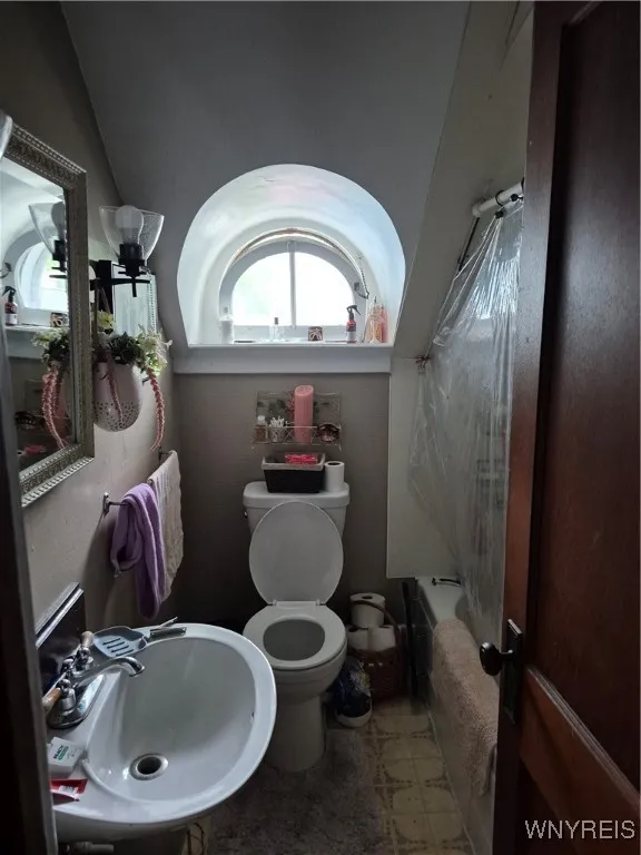 564 Ward Road, North Tonawanda, New York 14120, North Tonawanda, New York 14120, 4 Bedrooms Bedrooms, ,2 BathroomsBathrooms,Residential,For Sale,564 Ward Road, North Tonawanda, New York 14120,B1620226