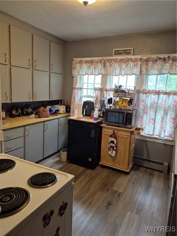 564 Ward Road, North Tonawanda, New York 14120, North Tonawanda, New York 14120, 4 Bedrooms Bedrooms, ,2 BathroomsBathrooms,Residential,For Sale,564 Ward Road, North Tonawanda, New York 14120,B1620226