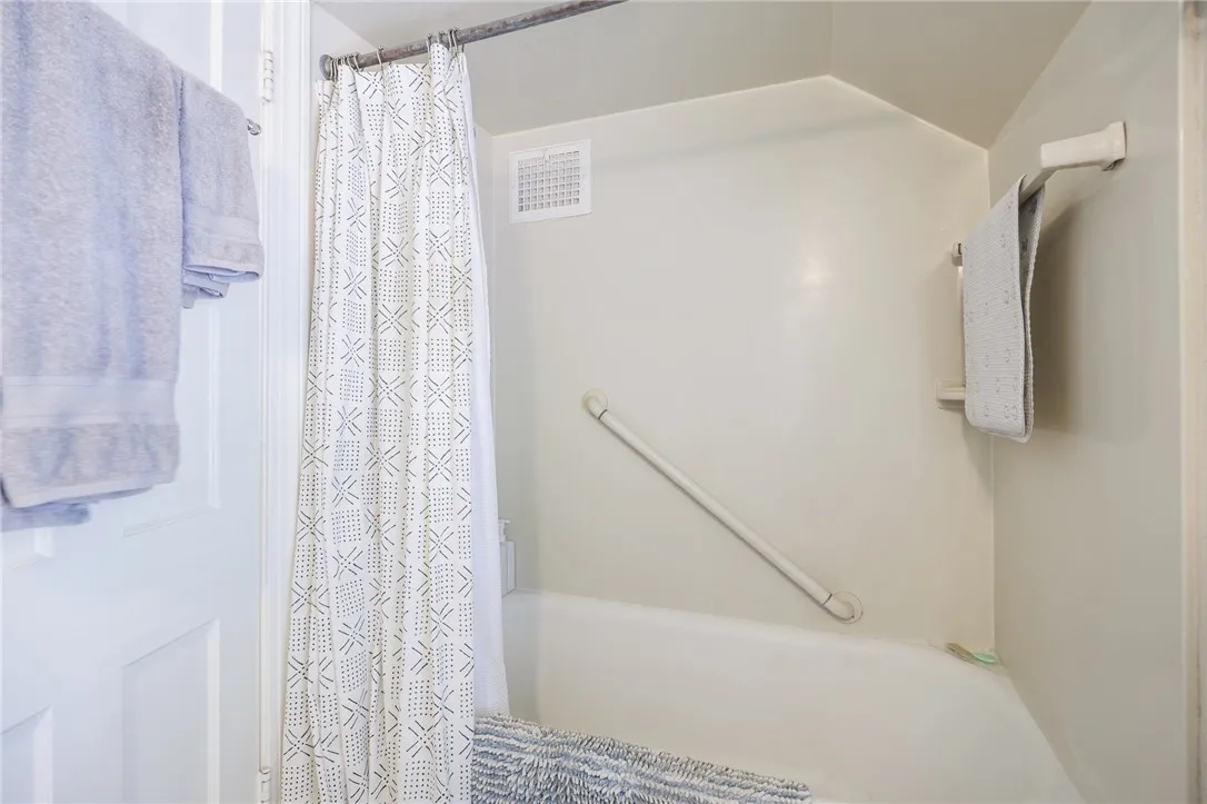 54 Covington Road, Irondequoit, New York 14617, Irondequoit, New York 14617, 3 Bedrooms Bedrooms, 7 Rooms Rooms,1 BathroomBathrooms,Residential,For Sale,54 Covington Road, Irondequoit, New York 14617,R1620591