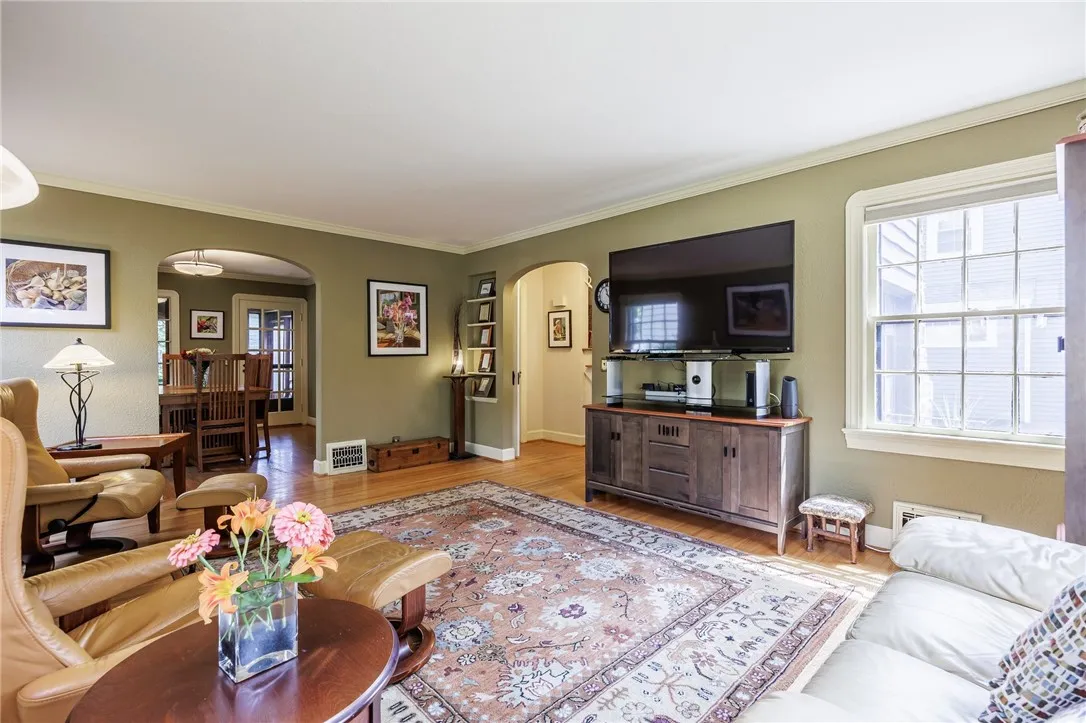 54 Covington Road, Irondequoit, New York 14617, Irondequoit, New York 14617, 3 Bedrooms Bedrooms, 7 Rooms Rooms,1 BathroomBathrooms,Residential,For Sale,54 Covington Road, Irondequoit, New York 14617,R1620591