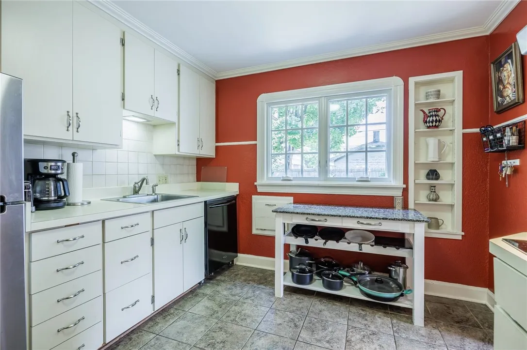 54 Covington Road, Irondequoit, New York 14617, Irondequoit, New York 14617, 3 Bedrooms Bedrooms, 7 Rooms Rooms,1 BathroomBathrooms,Residential,For Sale,54 Covington Road, Irondequoit, New York 14617,R1620591