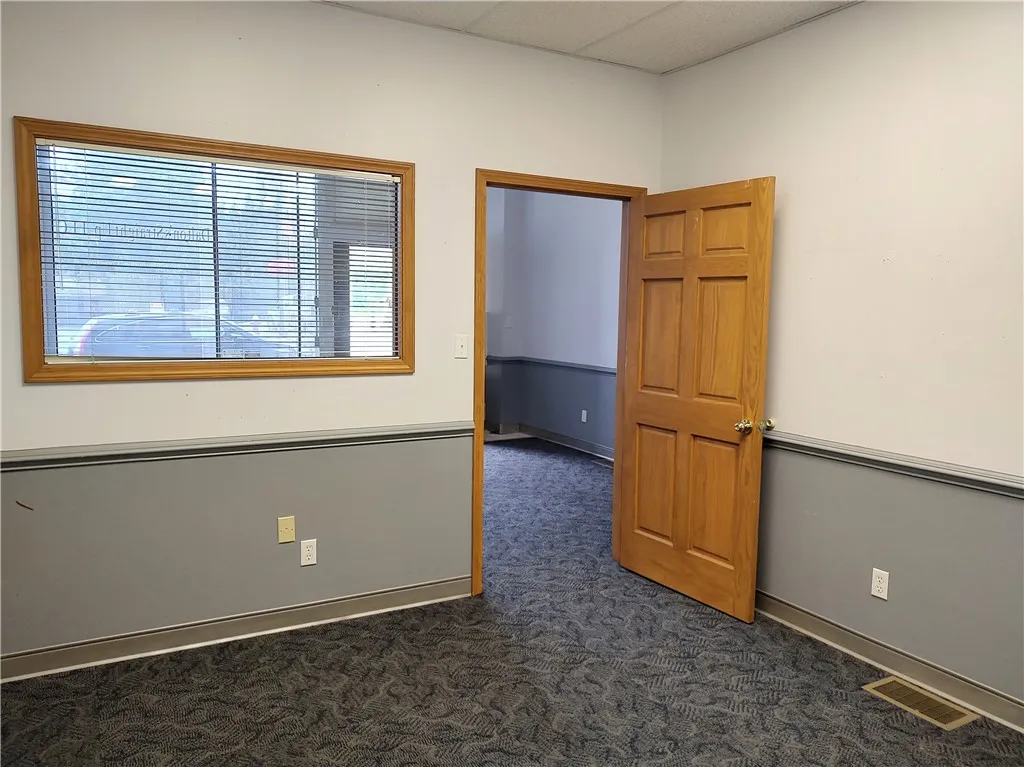 146 Castle Street, Geneva City, New York 14456, Geneva City, New York 14456, ,Commercial Lease,For Rent,146 Castle Street, Geneva City, New York 14456,R1620766