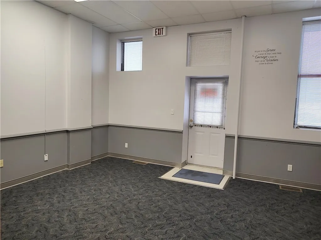 146 Castle Street, Geneva City, New York 14456, Geneva City, New York 14456, ,Commercial Lease,For Rent,146 Castle Street, Geneva City, New York 14456,R1620766