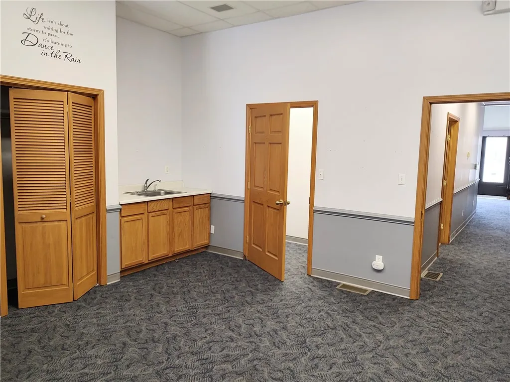 146 Castle Street, Geneva City, New York 14456, Geneva City, New York 14456, ,Commercial Lease,For Rent,146 Castle Street, Geneva City, New York 14456,R1620766