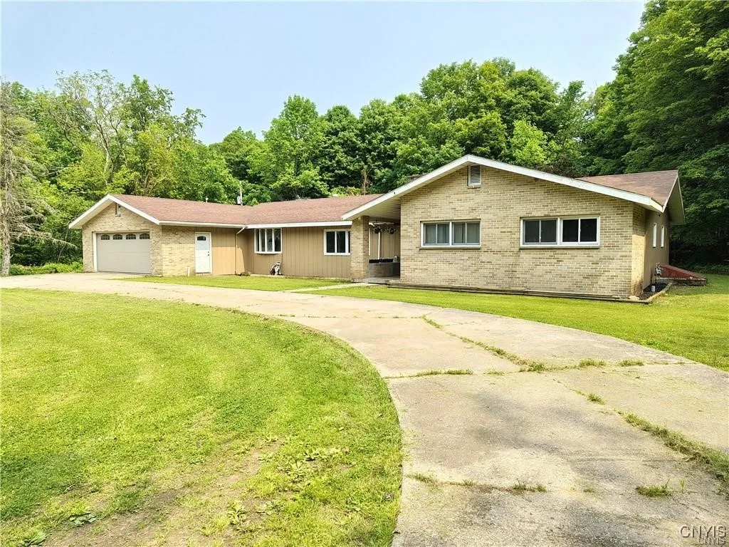 111 Hillview Terrace, Frankfort, New York 13340, Frankfort, New York 13340, 4 Bedrooms Bedrooms, 12 Rooms Rooms,2 BathroomsBathrooms,Residential,For Sale,111 Hillview Terrace, Frankfort, New York 13340,S1620687