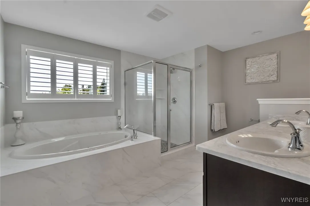 Primary En-Suite
