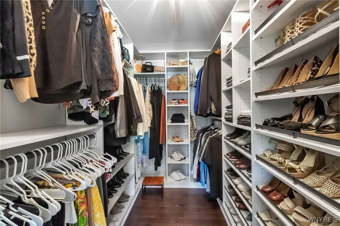 Custom California Closet