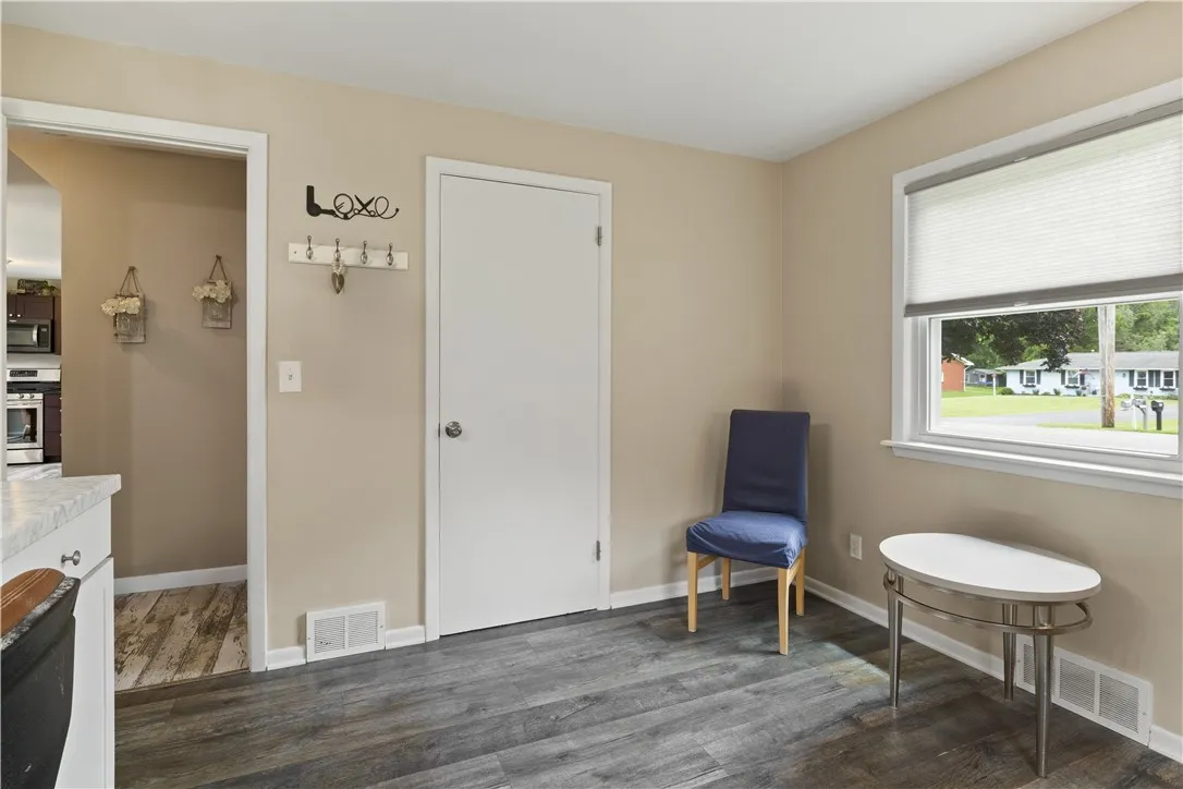 650 Ogden Parma Tl Road, Parma, New York 14559, Parma, New York 14559, 4 Bedrooms Bedrooms, 6 Rooms Rooms,2 BathroomsBathrooms,Residential,For Sale,650 Ogden Parma Tl Road, Parma, New York 14559,R1617834