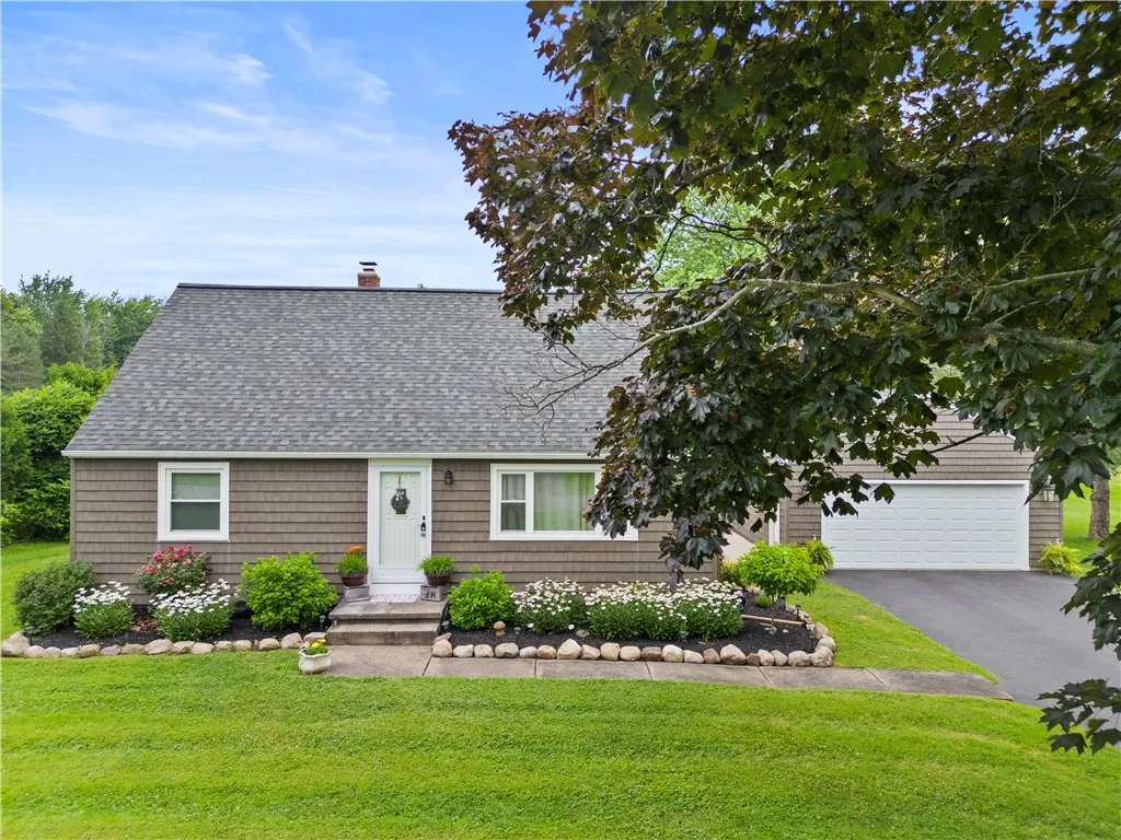 650 Ogden Parma Tl Road, Parma, New York 14559, Parma, New York 14559, 4 Bedrooms Bedrooms, 6 Rooms Rooms,2 BathroomsBathrooms,Residential,For Sale,650 Ogden Parma Tl Road, Parma, New York 14559,R1617834