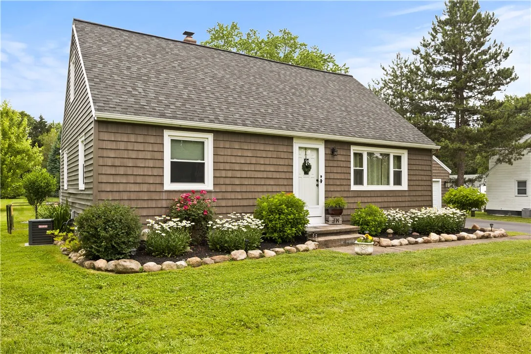 650 Ogden Parma Tl Road, Parma, New York 14559, Parma, New York 14559, 4 Bedrooms Bedrooms, 6 Rooms Rooms,2 BathroomsBathrooms,Residential,For Sale,650 Ogden Parma Tl Road, Parma, New York 14559,R1617834