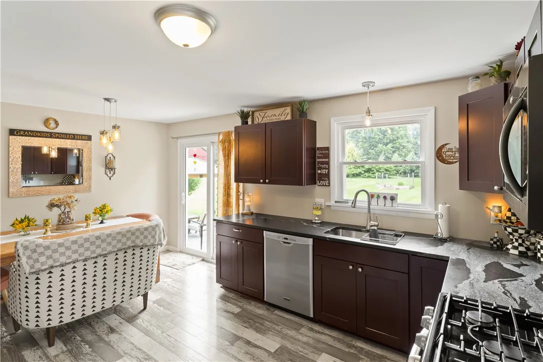 650 Ogden Parma Tl Road, Parma, New York 14559, Parma, New York 14559, 4 Bedrooms Bedrooms, 6 Rooms Rooms,2 BathroomsBathrooms,Residential,For Sale,650 Ogden Parma Tl Road, Parma, New York 14559,R1617834