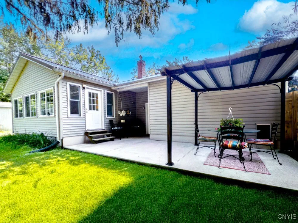 9242 Sixty Road, Lysander, New York 13135, Lysander, New York 13135, 2 Bedrooms Bedrooms, 7 Rooms Rooms,1 BathroomBathrooms,Residential,For Sale,9242 Sixty Road, Lysander, New York 13135,S1620383